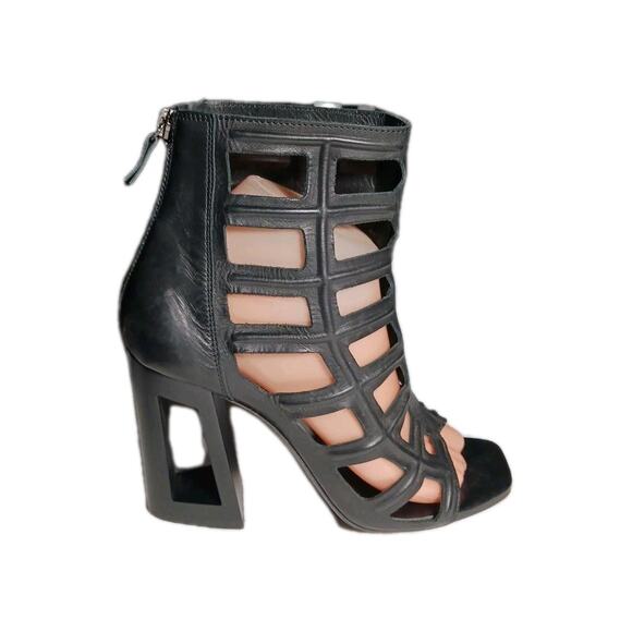$490 Vic Matie Cage High Heel Sandals Womens Size 7.5 US 38 EU Black Leather - Picture 1 of 13